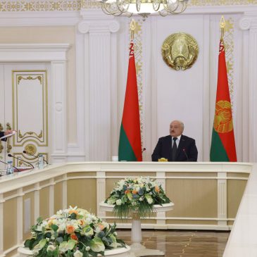 Александр Лукашенко: «Если через месяц мы начнем опять есть египетскую картошку, а своей по нормальным ценам видеть не будем – пеняйте сами на себя»