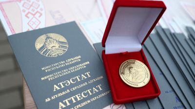 Выпускные вечера для 11-классников пройдут в школах Беларуси 12 июня